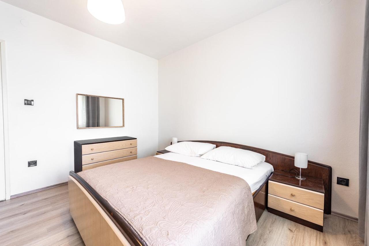 Apartments Lili Паг Экстерьер фото